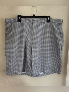 PGA Tour Men's Gray Golf Shorts